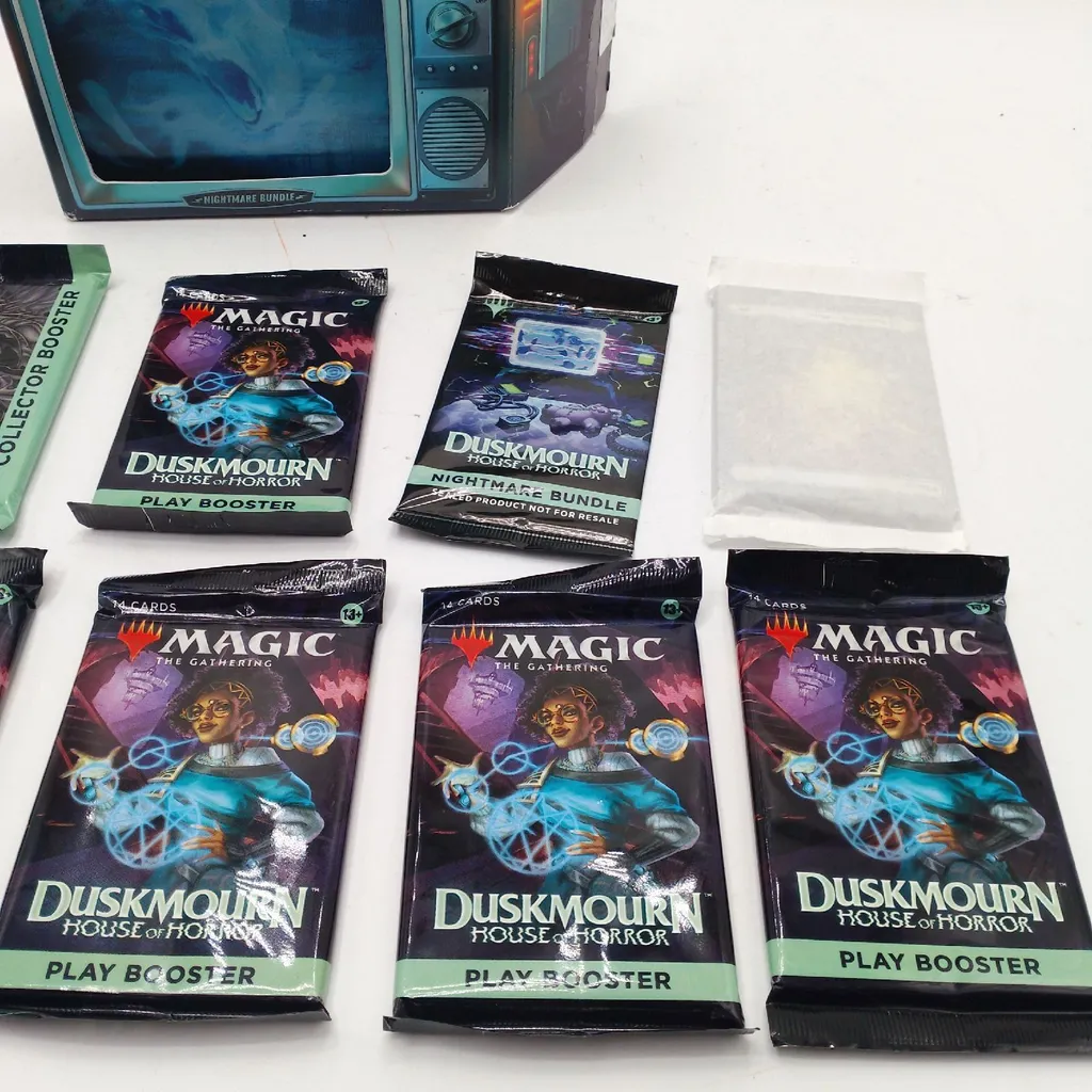 Nightmare Bundle Duskmourn MTG avec Boosters Collector et Accessoires - 5