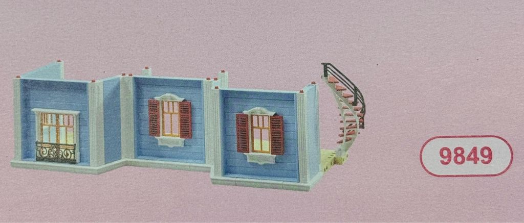 A model of a building facade with windows and a staircase, with a product number on the right.