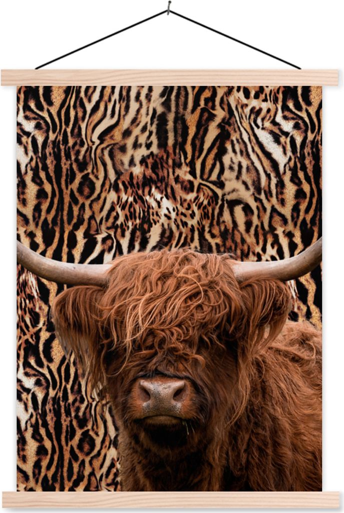 MuchoWow Textilposter Schottisches Hochlandrind - Pantherdruck - Kuh 120x160 cm mit holzfarbenen Rahmen - Plakatkarton