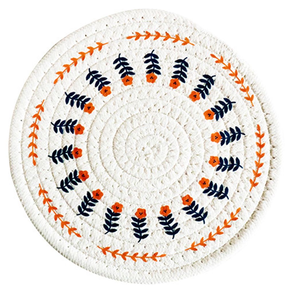 Handgewebtes Tischset aus Baumwollseil mit originellem Aufdruck. Hitzebeständig, rutschfest, rund, dekoratives Küchenaccessoire. 18 cm Durchmesser.