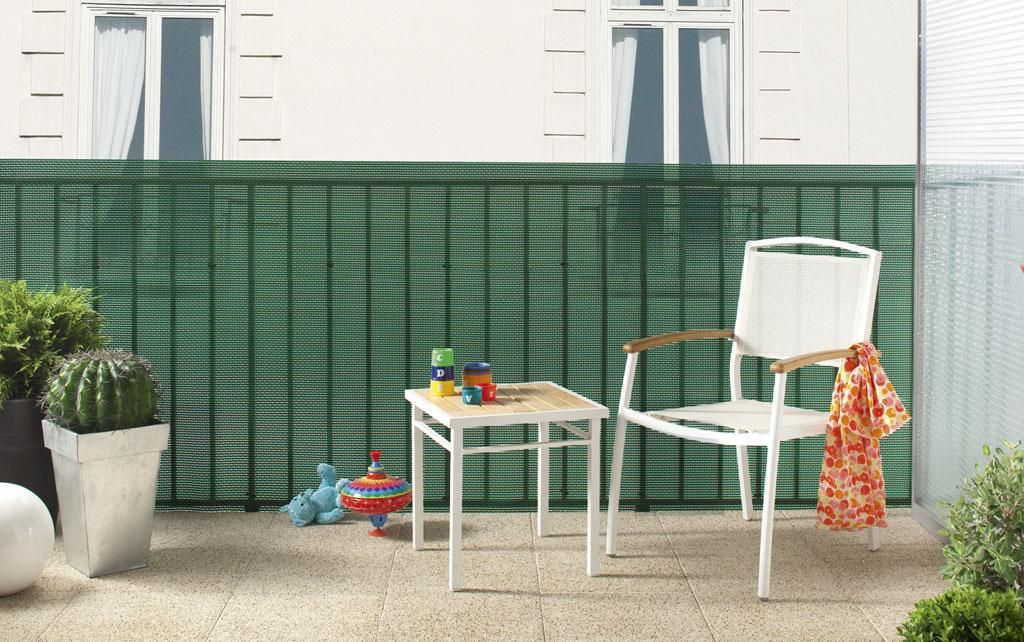 Grüner Sichtschutz aus Kunststoff 85% Verdunkelung 1,2 x 5 m TRIONET