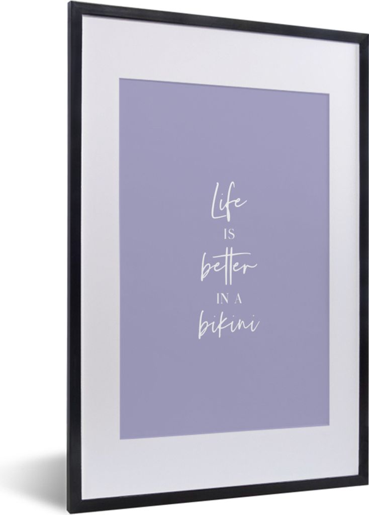MuchoWow Gerahmtes Poster Das Leben ist besser im Bikini - Lila - Zitat 40x60 cm - Poster mit Schwarzem Bilderrahmen Wandposter Rahmen Foto Bilde...