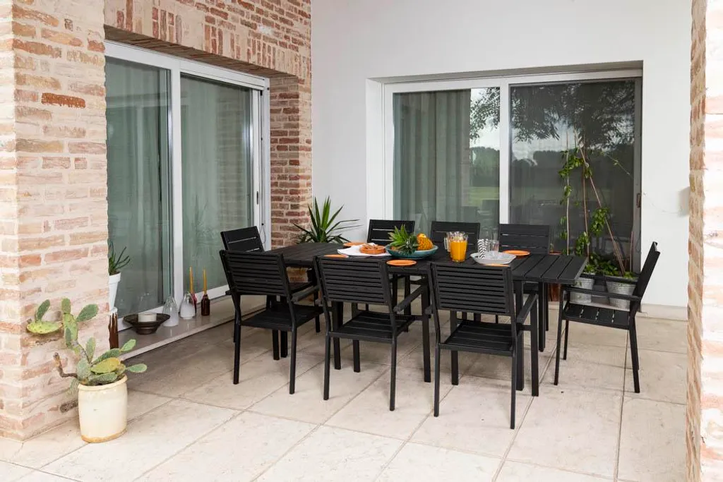 Table d'extérieur robuste 10 places extensible : fini le manque de place