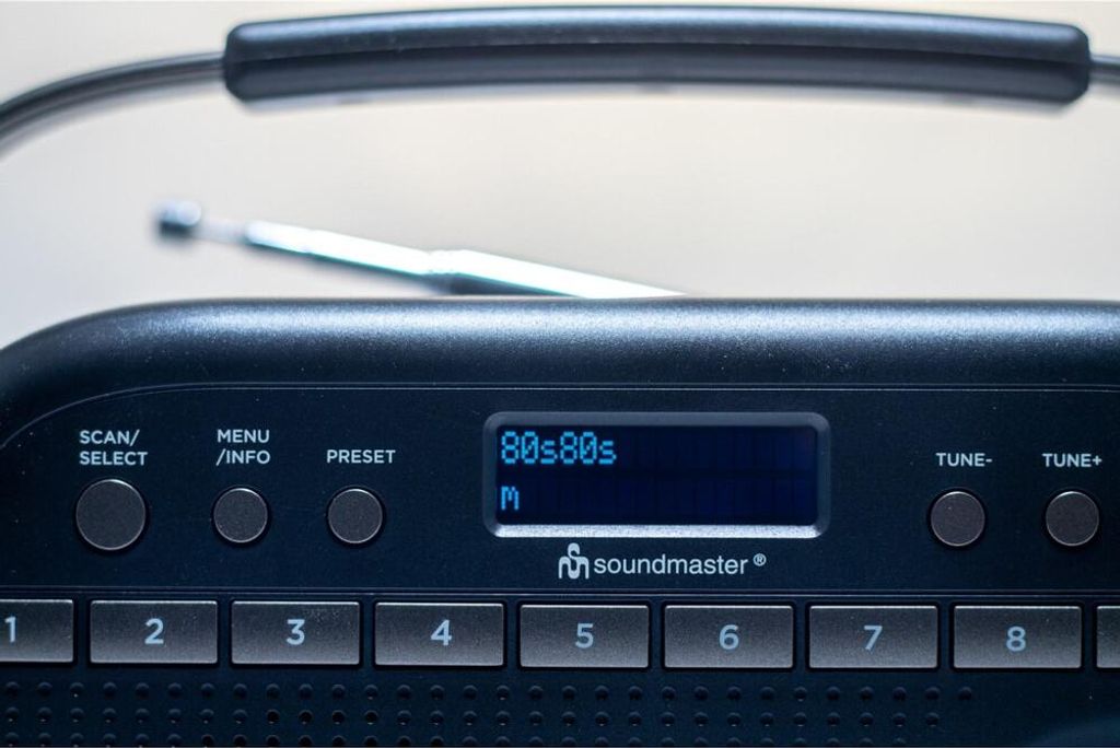 Soundmaster DAB900 Digitalradio Mit DAB+ & UKW/FM, Bluetooth & Wecker