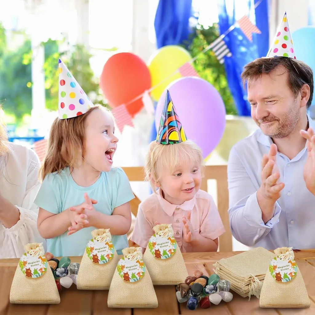 Chanurae Set di 12 pietre portafortuna per bambini, portafortuna per bambini, sacchetti di iuta e un biglietto, regalo di compleanno per bambini, piccoli pensierini per Capodanno