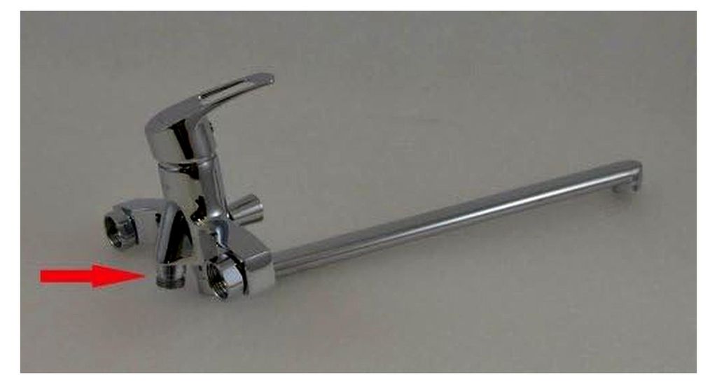 Wandarmatur mit 35 cm Auslauf und Umstellventil für Brauseschlauchanschluss