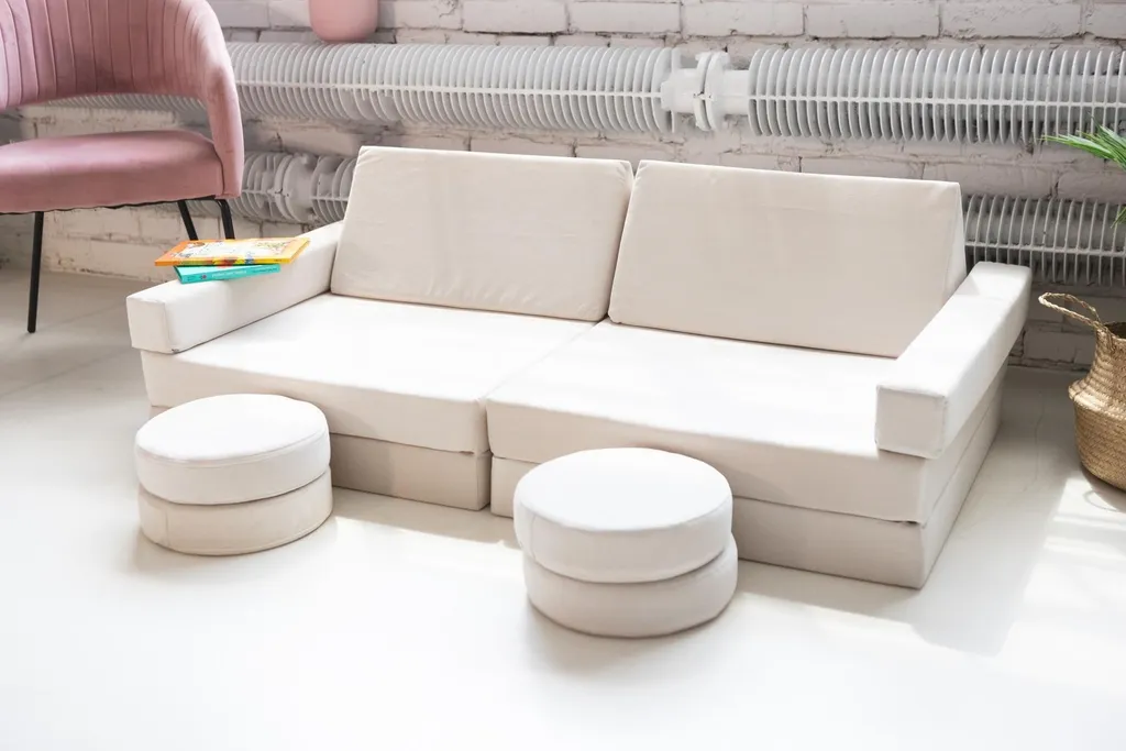 Canapé de jeu modulable enfant, modules en mousse souple couleur beige