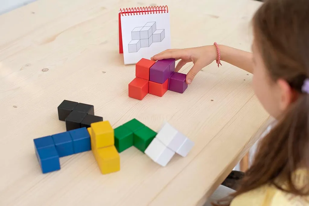 Nikitin Geowürfel : Solution Interactive pour Maîtriser la Géométrie