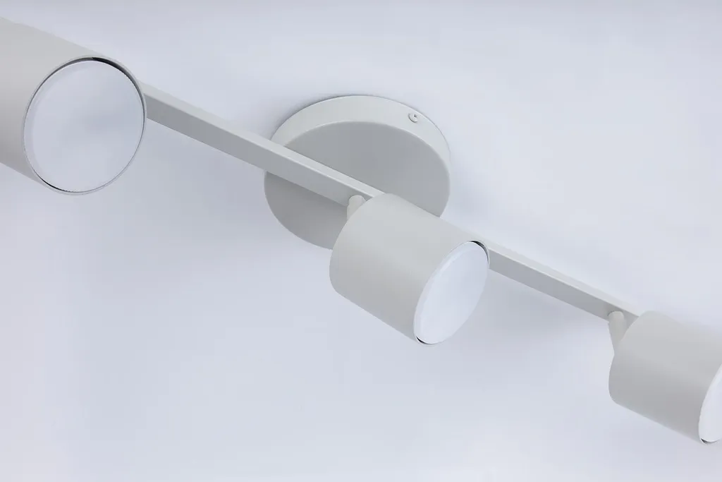 Plafonnier MILA Sigma 3 spots GX53 : la solution pour pièces sombres 80cm