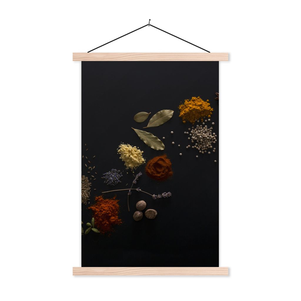 MuchoWow Textilposter Kräuter - Schwarz - Gewürze - Küche - Kochen 60x90 cm mit holzfarbenen Rahmen - Textil