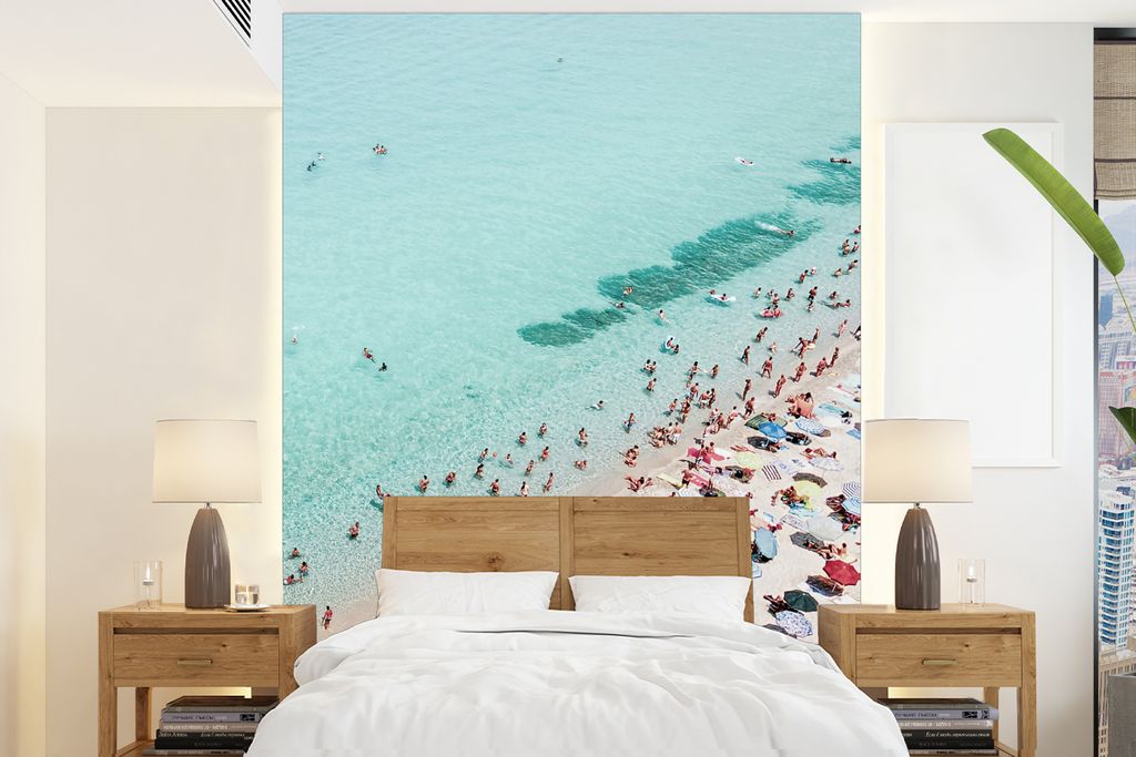 MuchoWow Fototapete für Wohnzimmer oder Schlafzimmer Wandtapete Vinyl Motivtapete Meer - Strand - Sonnenschirme - Blau - Sommer - 205x280 cm - W...
