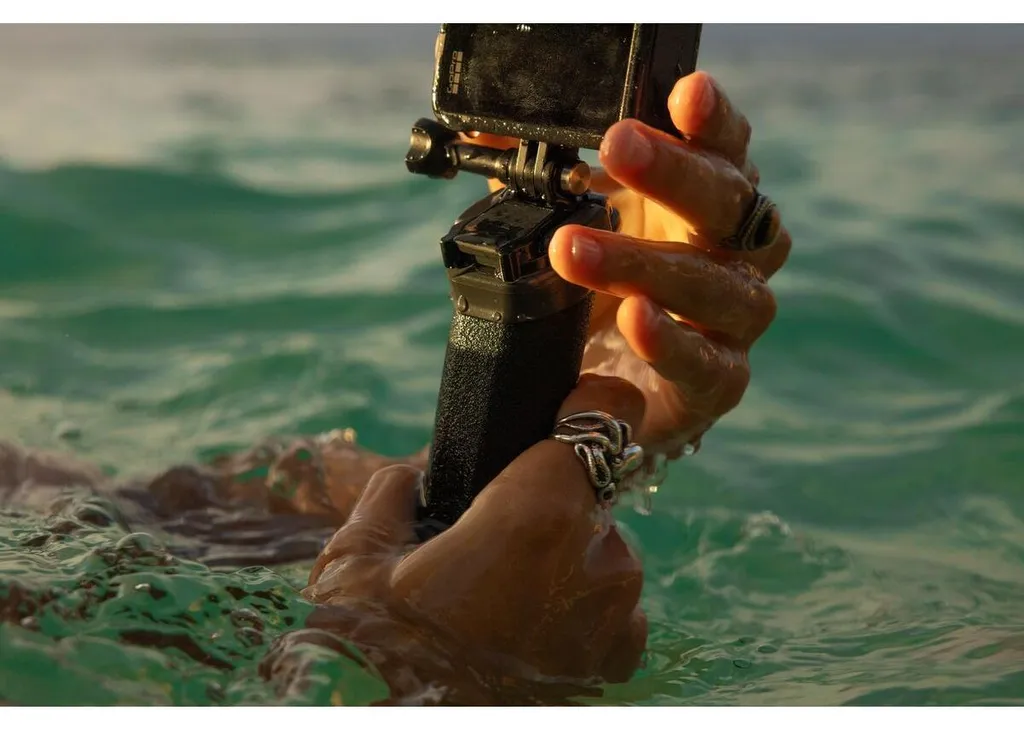 Perche flottante The Handler avec base orange visible pour GoPro HERO - 6