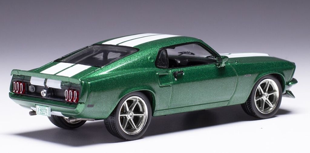 ixo models CLC530 Ford Mustang Fastback 1969 grün metallic Produktbild 11