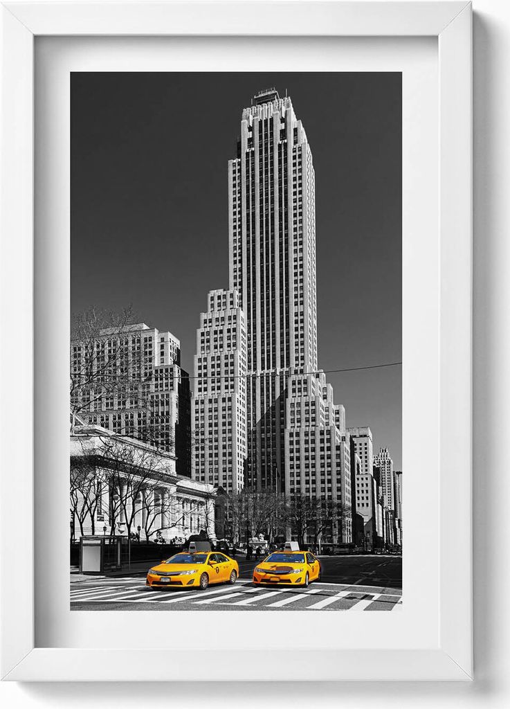 Schwarz-weiße Stadt und gelbe Taxis– Wandbild mit Rahmen – Gerahmtes Bild – Wanddekoration – 20x30 cm – Weiß