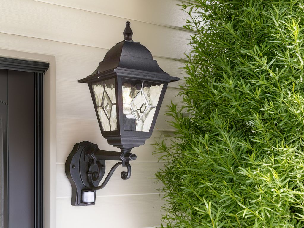 LED Außenwandleuchte mit Bewegungsmelder, Landhausstil Außenleuchte Höhe 47cm