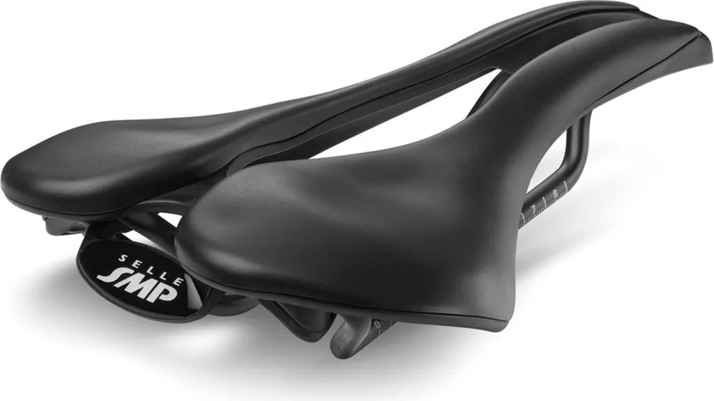 Selle SMP EVO30C 235g noire avec canal évidé pour confort périnéal