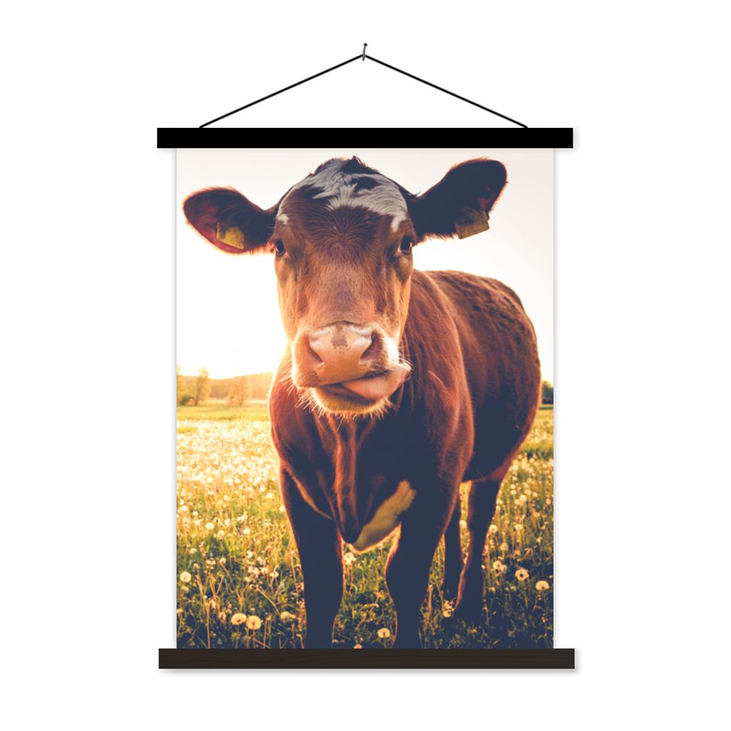 MuchoWow Textilposter Kuh - Sonnenuntergang - Blumen - Gras - Tiere 60x80 cm mit schwarzem Rahmen - Plakathalter
