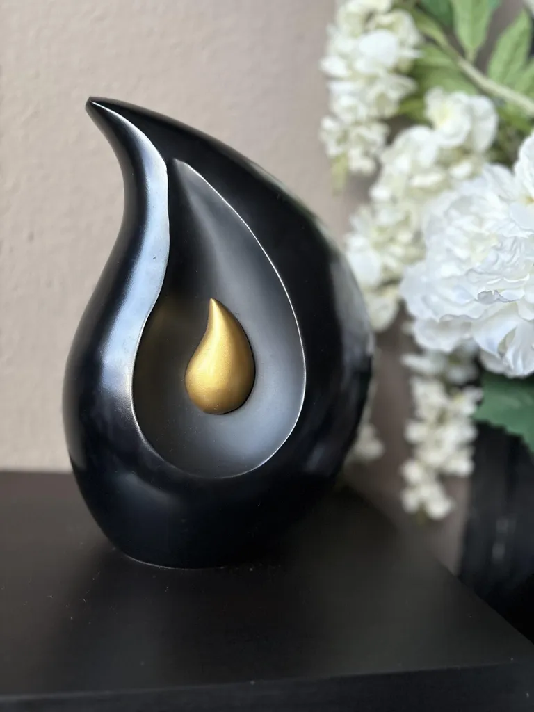 Urne Funéraire Black Drop 3L en Aluminium Noir - Urne Goutte Artisanale - 3