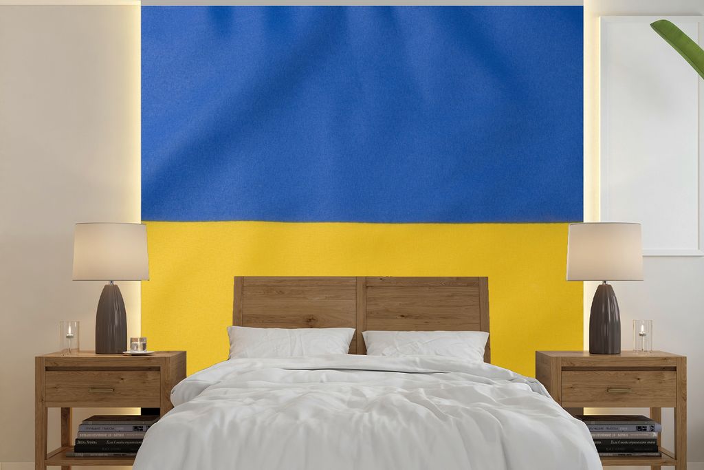 MuchoWow Fototapete für Wohnzimmer oder Schlafzimmer Wandtapete Vinyl Motivtapete Nahaufnahme der Flagge der Ukraine - 280x280 cm - Hintergrundbild