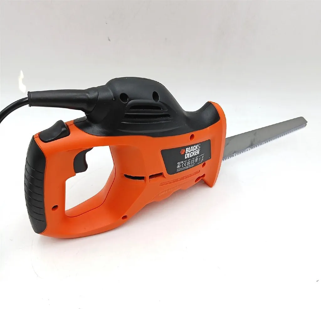 Scie sauteuse et égoïne 400W à variateur électronique Black & Decker - 16