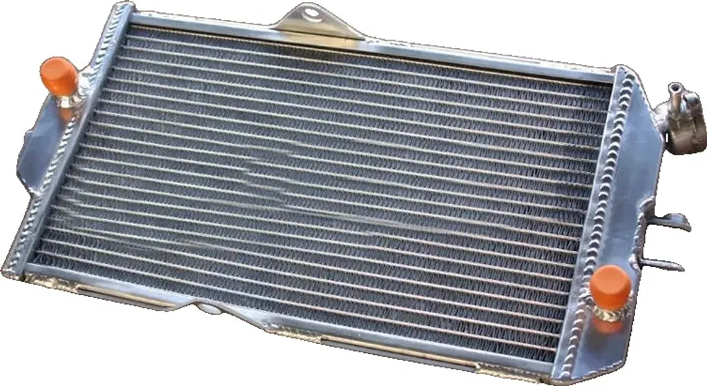 Évitez la surchauffe avec ce radiateur alu 30% plus efficace soudé TIG