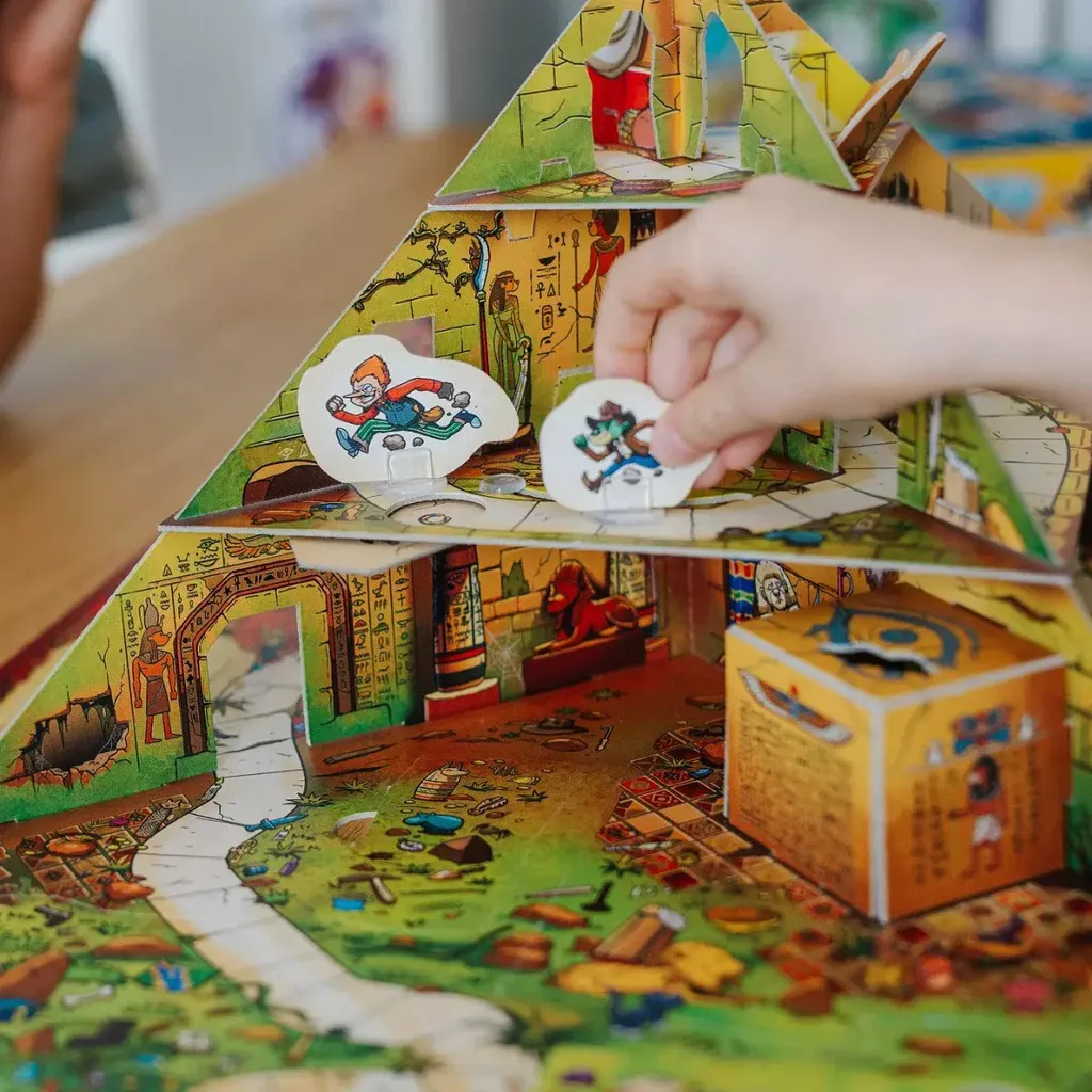 Jeu coopératif Spy Guy Pyramid avec plateau 3D interactif