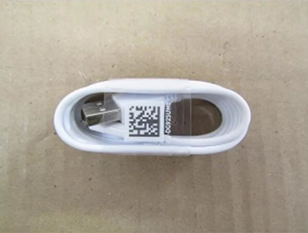 Câble USB Samsung blanc GH39-01801B idéal pour charger votre mobile