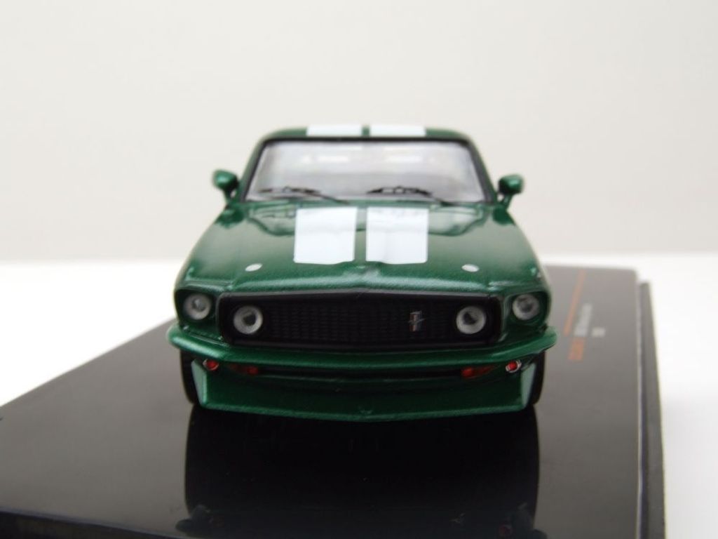 ixo models CLC530 Ford Mustang Fastback 1969 grün metallic Produktbild 5