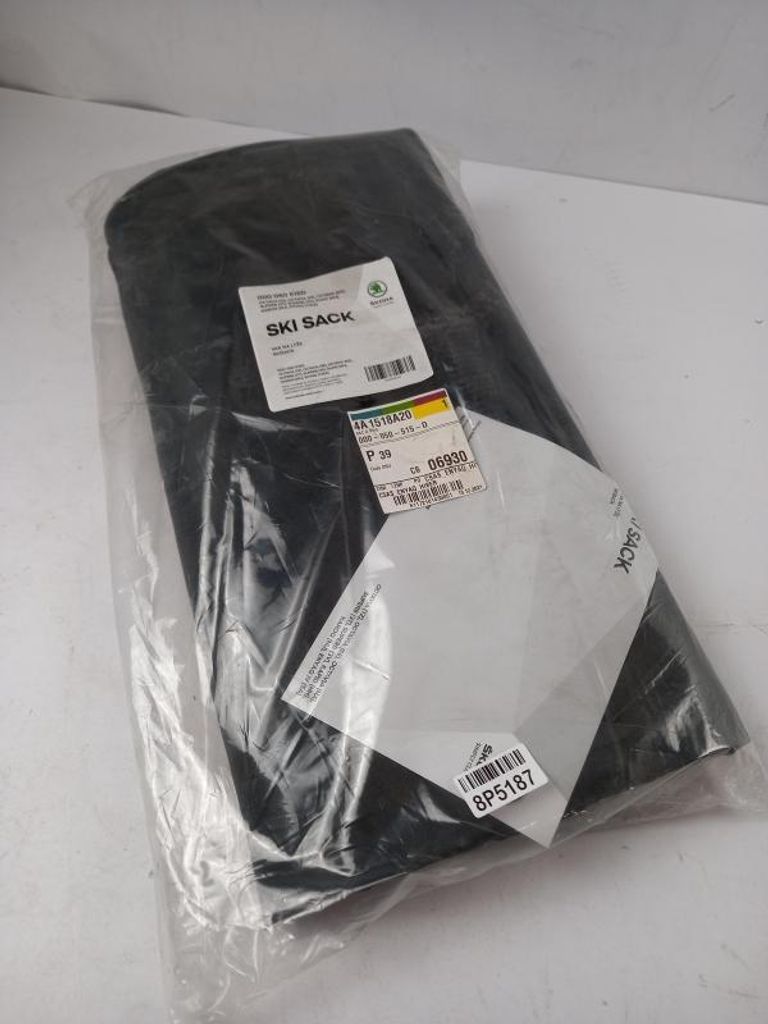 Original SKODA Octavia Superb Karoq Enyaq Skisack für 4 Produktbild 