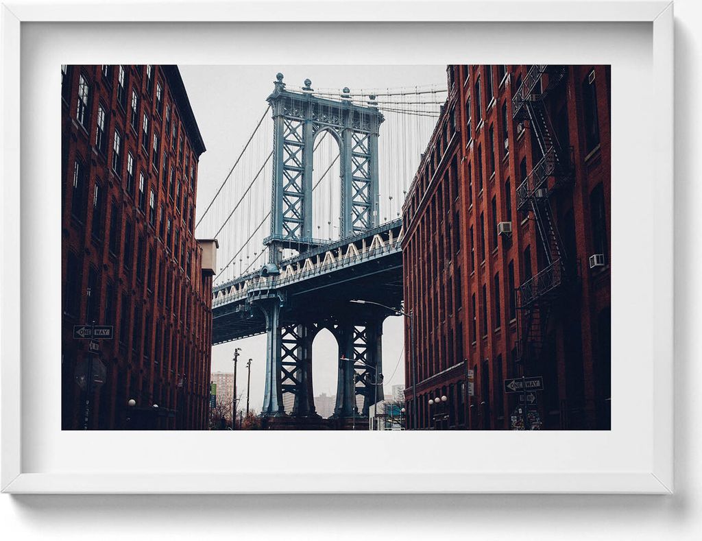 Architektonische Stadtbrücke– Wandbild mit Rahmen – Gerahmtes Bild – Wanddekoration – 70x50 cm – Weiß Rahmen