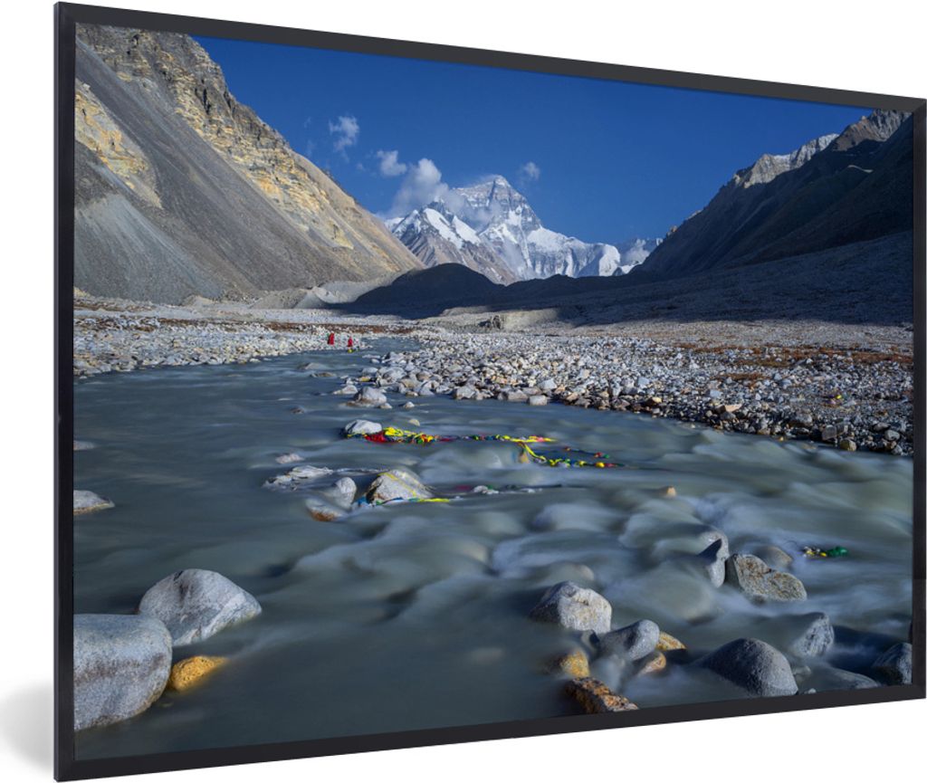 MuchoWow MuchoWow Gerahmtes Poster Wasser zwischen den Bergen des Mount Everest in Tibet 60x40 cm - Poster mit zchwarzem Bilderrahmen - Printin...