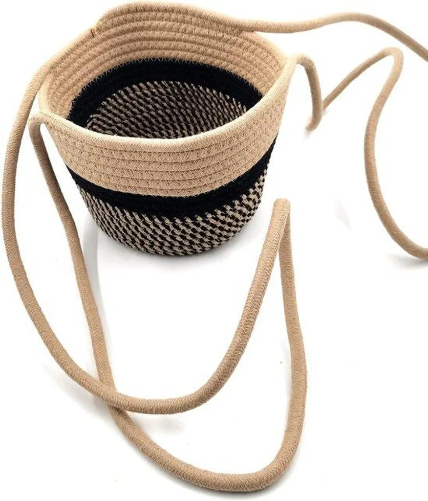 Suspension macramé bohème 20 x 15 cm en noir et jute pour plafond