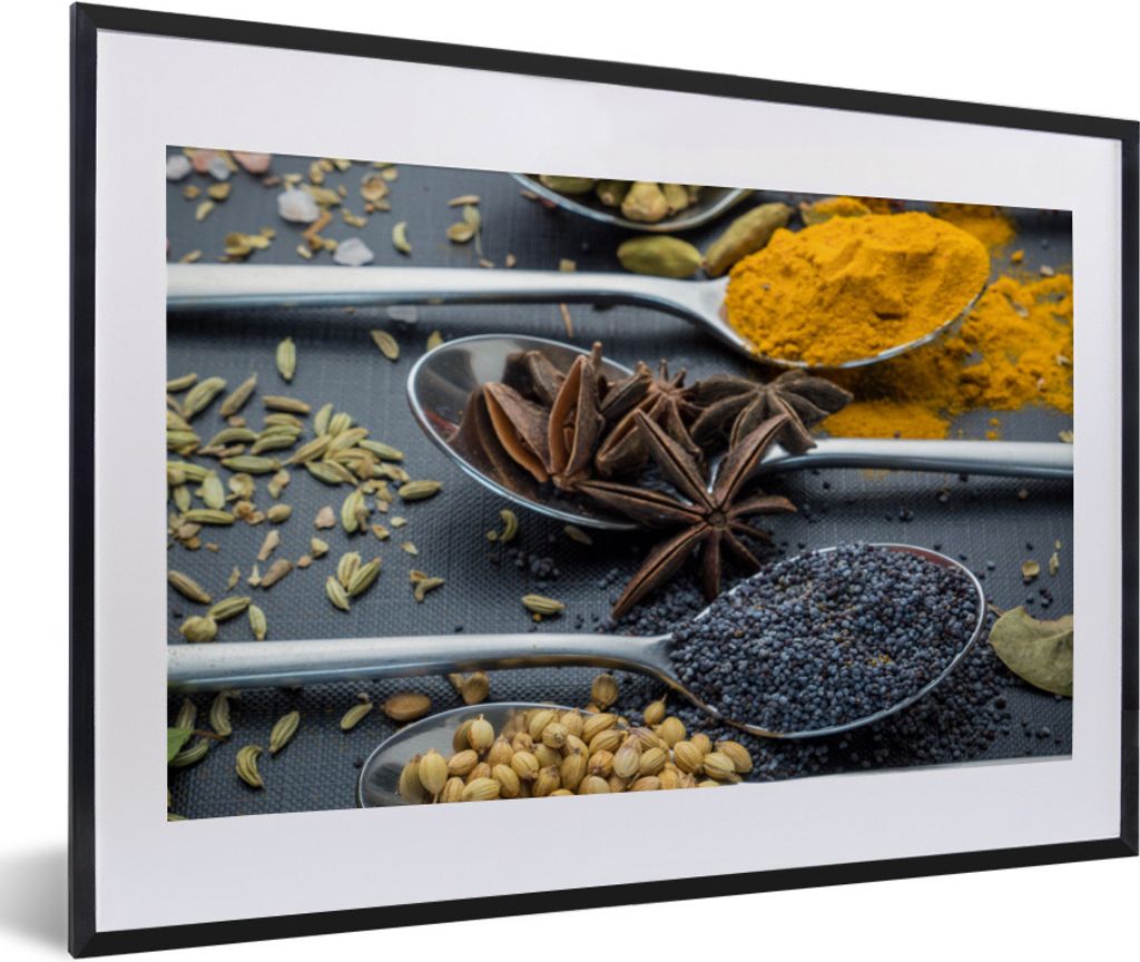 MuchoWow Gerahmtes Poster Nahaufnahme Löffel mit Gewürzen und Kräutern 60x40 cm - Poster mit Schwarzem Bilderrahmen Wandposter Rahmen Foto Bil...