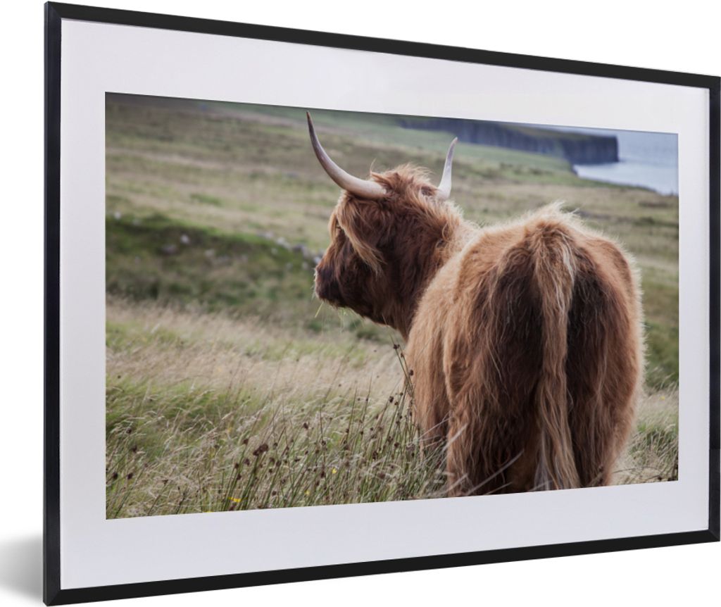 MuchoWow Gerahmtes Poster Schottische Highlander - Natur - Meer 60x40 cm - Poster mit Schwarzem Bilderrahmen Wandposter Rahmen Foto Bilder - Schl...