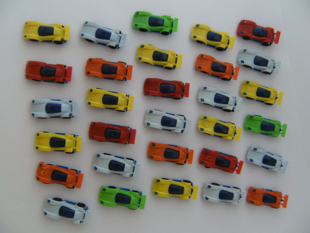 Rennautos, 30 Stück, Mitgebsel Kindergeburtstag Gewinne Tombola Verlosung Spielzeug Party Autos