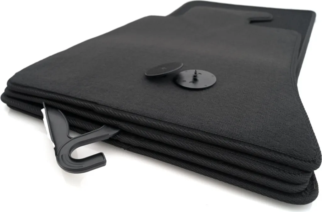 JVL 01-930RD - Set di tappetini universali in PVC, 4 Pezzi, Colore: Nero/Rosso