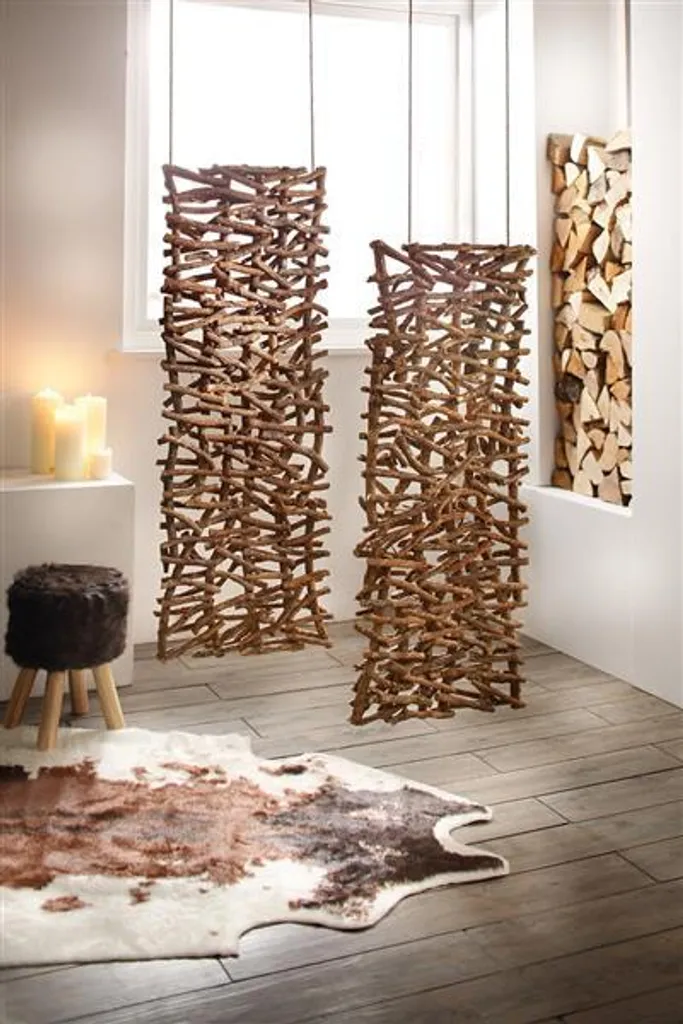 Séparation de pièce en bois et rotin tressé style claustra mobile