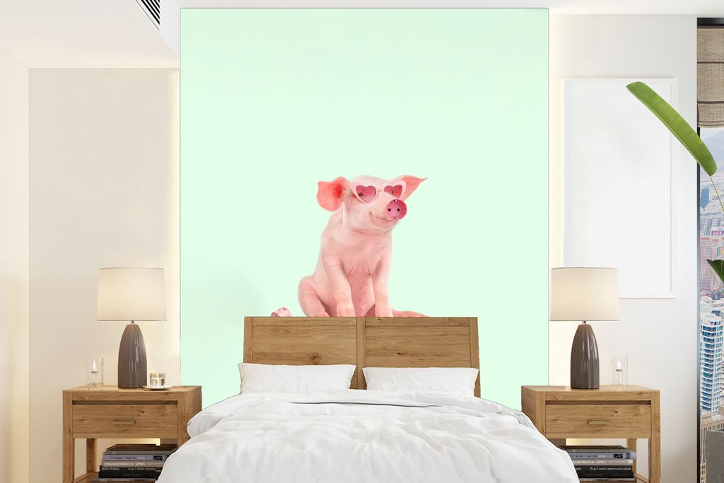 MuchoWow Fototapete für Wohnzimmer oder Schlafzimmer Wandtapete Vinyl Motivtapete Schwein - Rosa - Brille - Sockel - Tiere - 195x260 cm - Wandbild