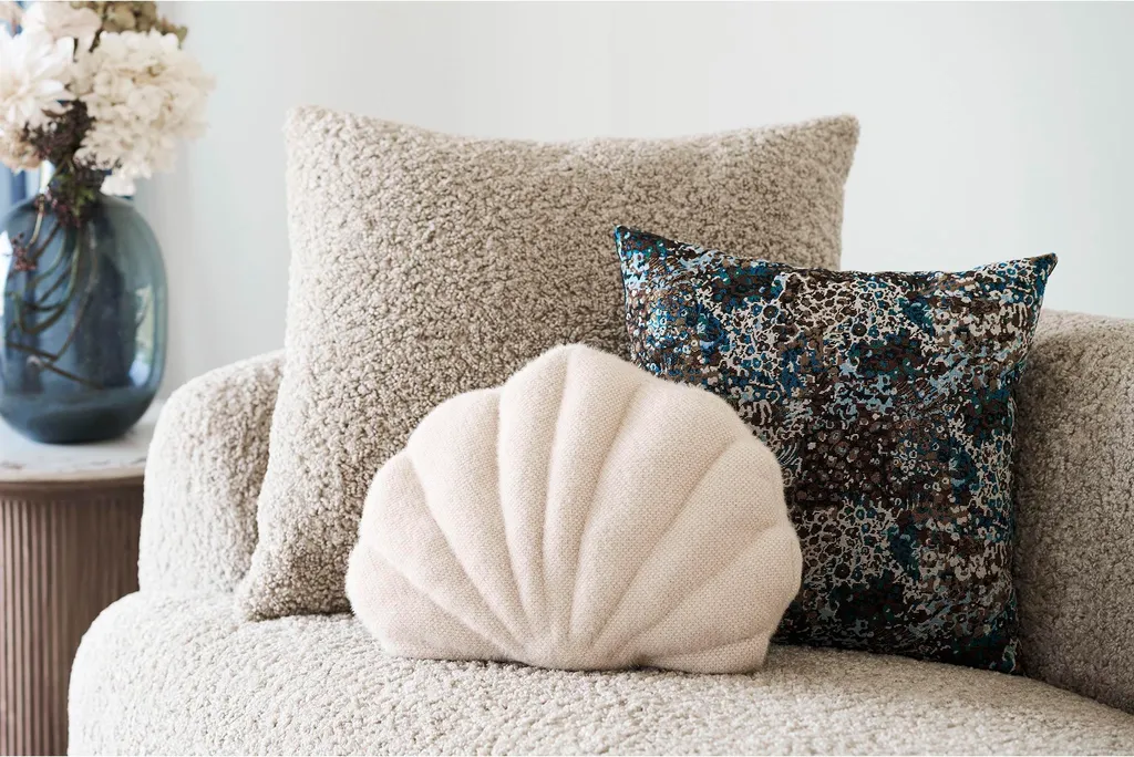 Coussin Luna beige 33x45 cm - Finition textile douce et naturelle