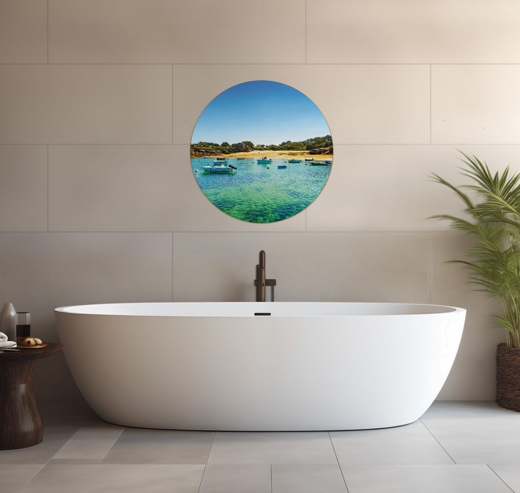 Wallario wasserfestes Poster selbstklebend 60 x 60 cm, Französische Bucht mit klarem Wasser und Booten, Badezimmerposter Spritzschutz mit Hochglan...
