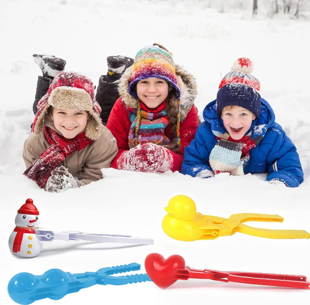 Pince à neige ergonomique cœur avec manche long pour batailles d'hiver