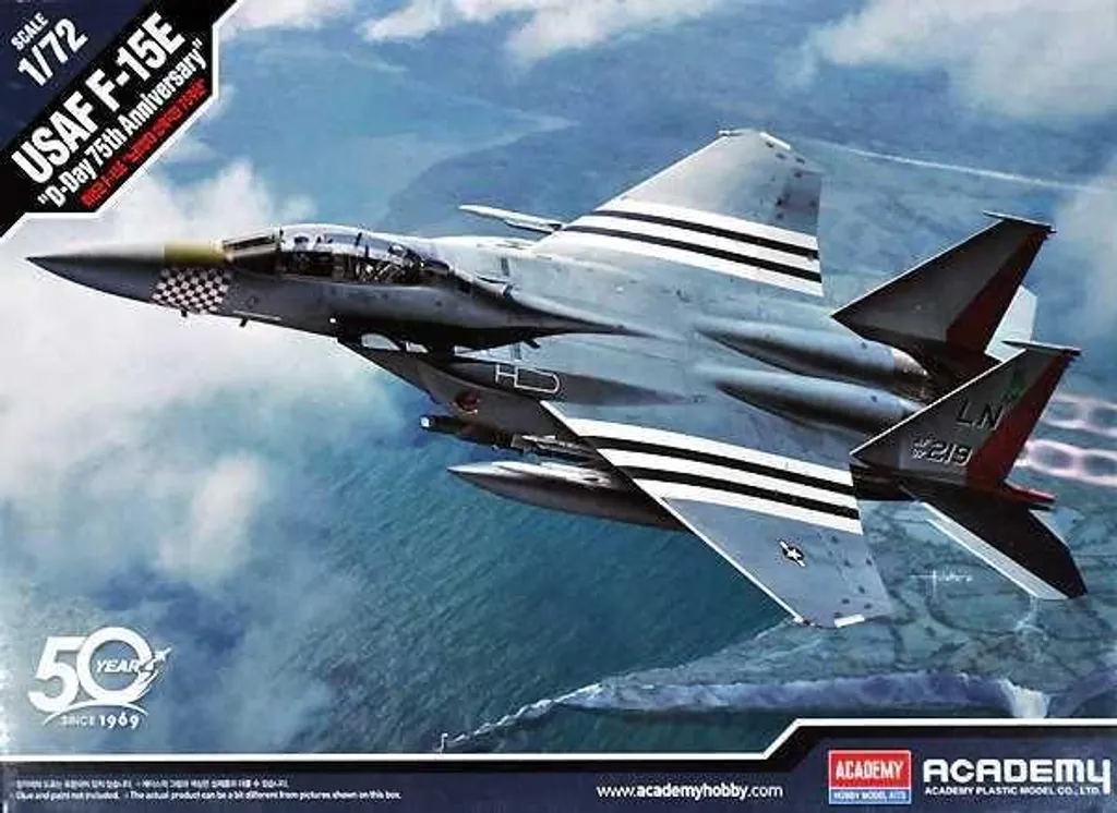 F-15E Strike Eagle Maquette Avion 1:72 - Édition Spéciale D-Day 75 ans