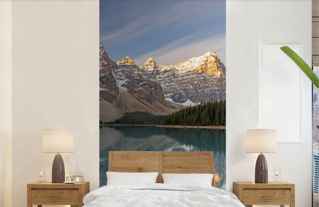 MuchoWow Fototapete für Wohnzimmer oder Schlafzimmer Wandtapete Vinyl Motivtapete Moränensee im Banff-Nationalpark, Alberta - 120x240 cm - Hint...