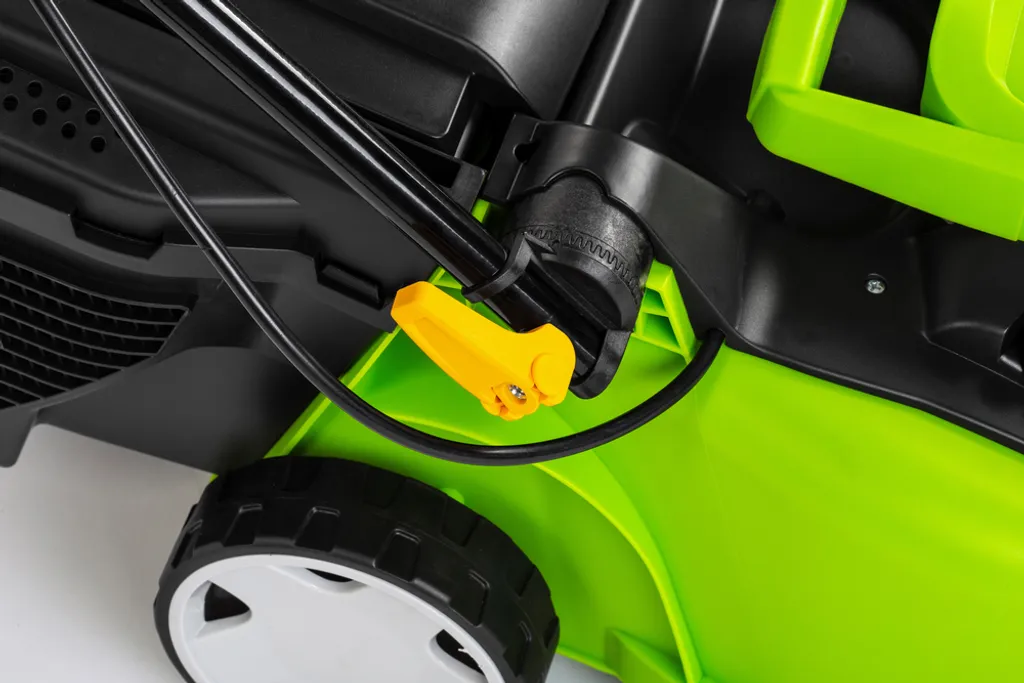 Tondeuse électrique Fieldmann FZR 2025-E 1300W coupe 32 cm compacte