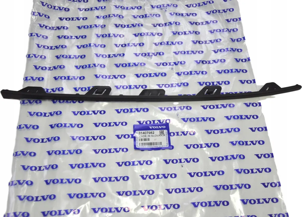 Garniture de pare-chocs avant droit Volvo XC60 II 31407982 d'origine