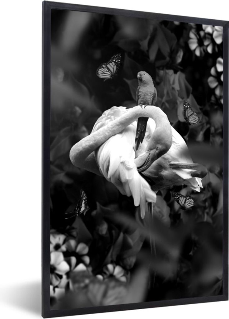 MuchoWow Gerahmtes Poster Famingo mit Blumen und Schmetterlingen im Dschungel - schwarz und weiß 40x60 cm - Poster mit Schwarzem Bilderrahmen Wa...