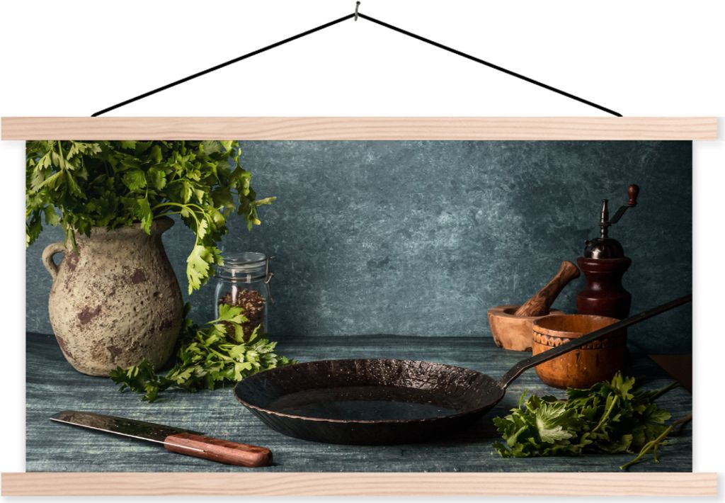MuchoWow Textilposter Kräuter - Gewürze - Pfanne - Messer - Grau - Rustikal 120x60 cm mit holzfarbenen Rahmen - Klemmleiste