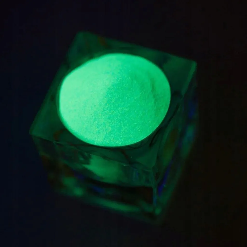 Poudre luminescente jaune-vert 350g : brillez enfin dans le noir total