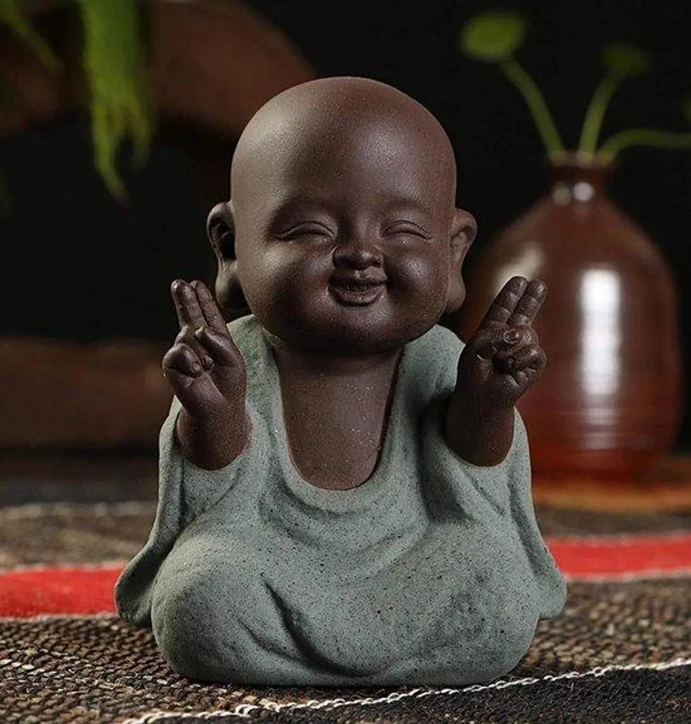 Petit Bouddha blanc en céramique - Figurine déco salon moderne
