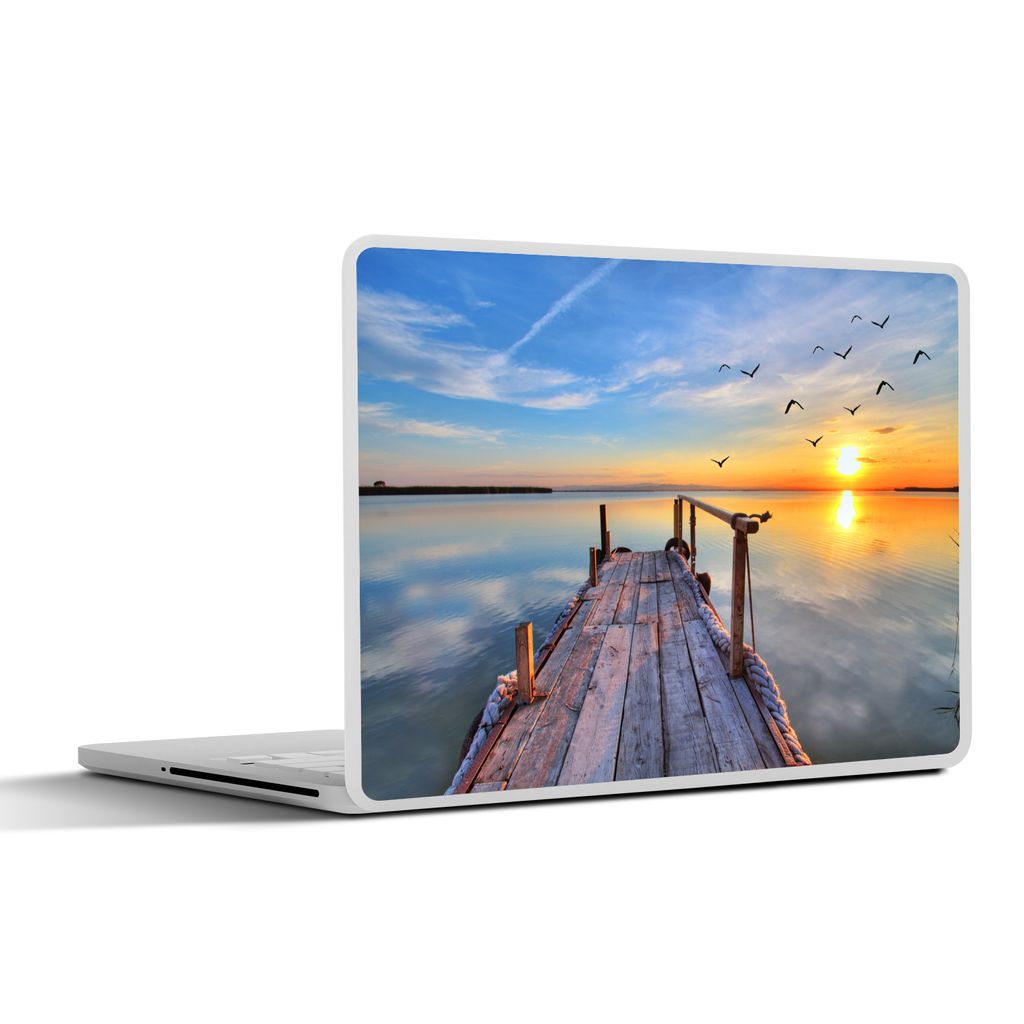 MuchoWow Laptop Aufkleber Sticker Cover Wasser - Steg - Vögel - Sonnenuntergang - Horizont 25x18 cm - Laptop-Deko
